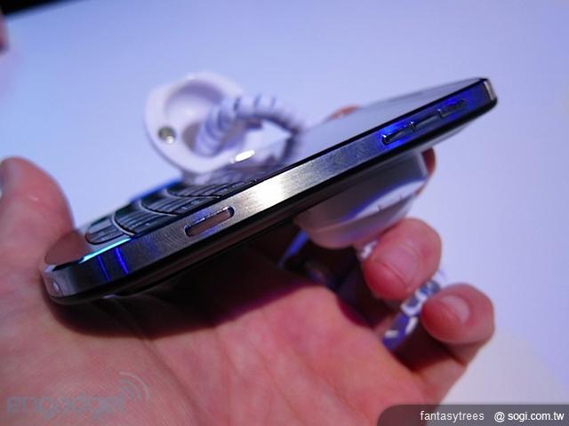 黑莓機Bold 9900、9930將搭全新OS 7.0系統 黑莓機Bold 9900、9930將搭全新OS 7.0系統