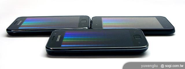 兄弟對決,韓系手機螢幕大 PK! 兄弟對決,韓系手機螢幕大 PK!