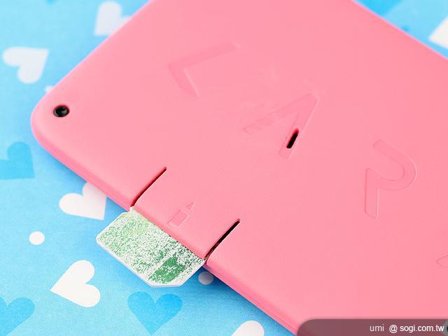 世界最薄名片手機 CARD PHONE CM1