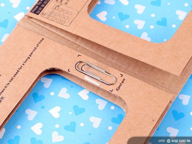 世界最薄名片手機 CARD PHONE CM1