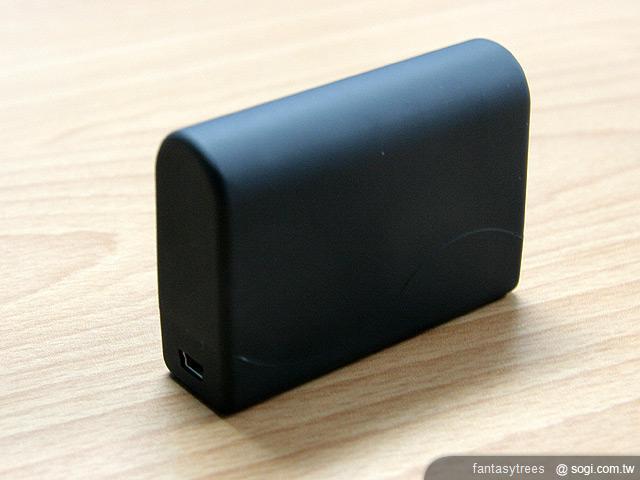 CHENNOR CHP-56行動電源 擁有多種接頭 CHENNOR CHP-56行動電源 擁有多種接頭