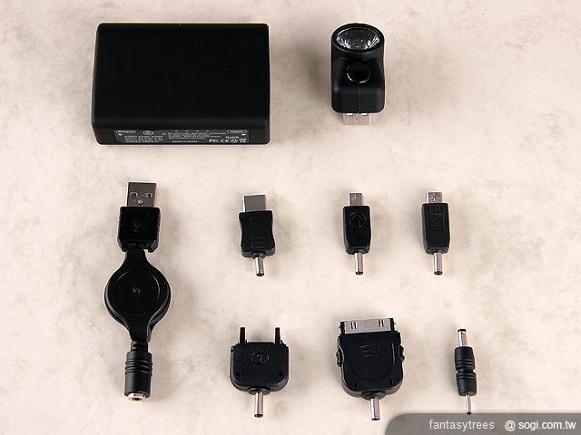 CHENNOR CHP-56行動電源 擁有多種接頭 CHENNOR CHP-56行動電源 擁有多種接頭