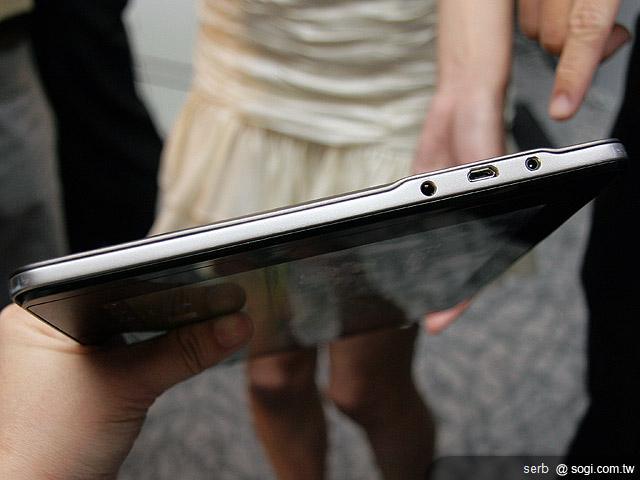 ASUS再創新 推Padfone/MeMo 3D等多款平板 ASUS再創新 推Padfone/MeMo 3D等多款平板