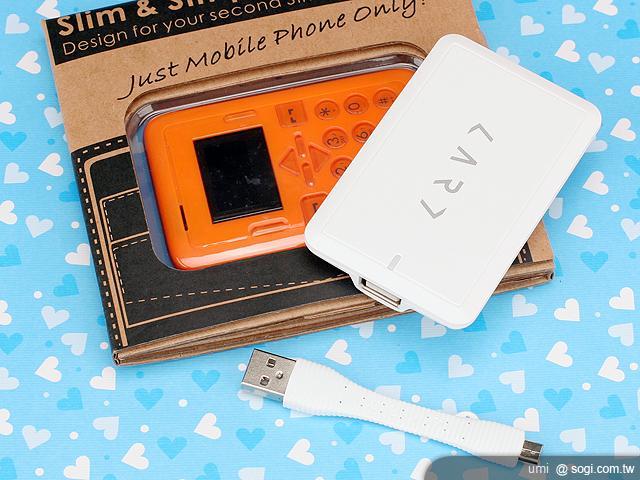 世界最薄名片手機 CARD PHONE CM1