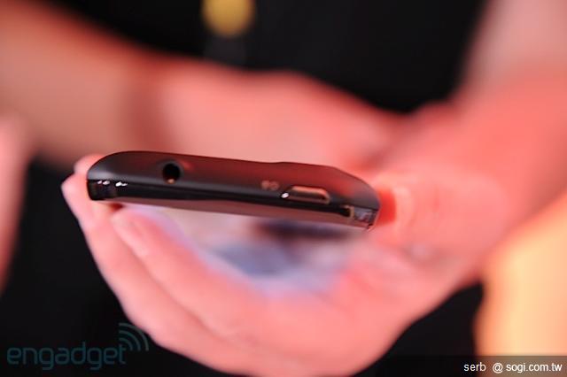 摩托羅拉發表MOTO Photon 4G&TRIUMPH 摩托羅拉發表MOTO Photon 4G&TRIUMPH