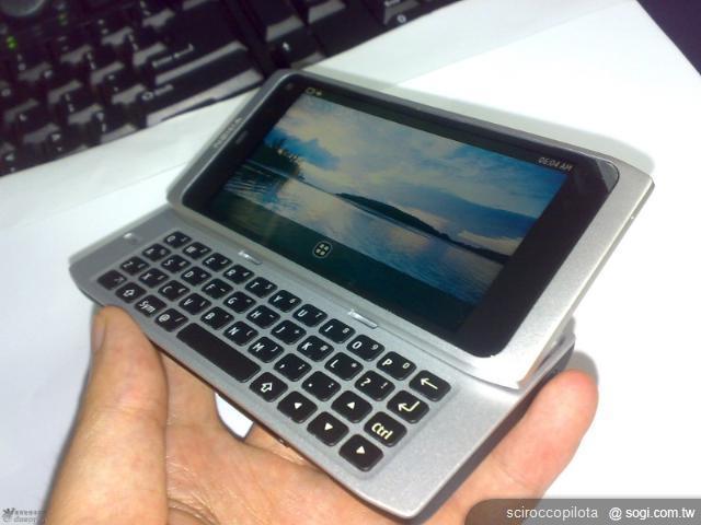 MeeGo手機NOKIA N9上市的戰略意義 MeeGo手機NOKIA N9上市的戰略意義