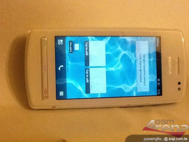 Anna新機現身 NOKIA N5諜照曝光 Anna新機現身 NOKIA N5諜照曝光