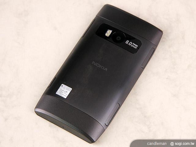 NOKIA X7-00 嶄新OS 普普風智慧新作 NOKIA X7-00 嶄新OS 普普風智慧新作