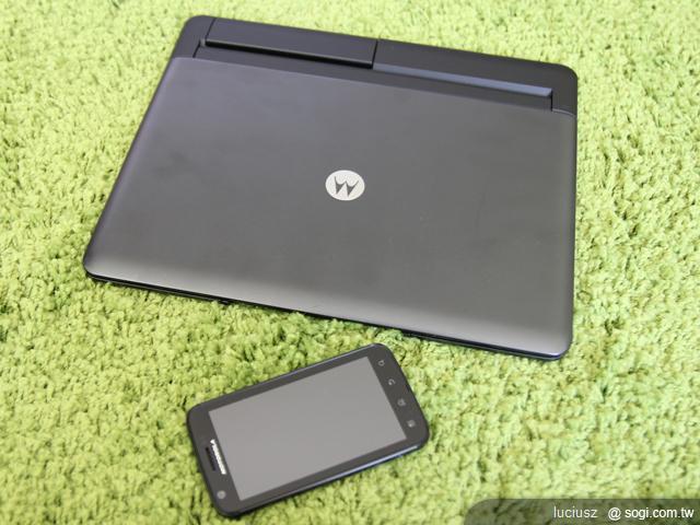 MOTO ATRIX手機變筆電 創造無限樂趣