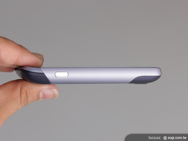 HTC Salsa讓你一手掌握臉書動態