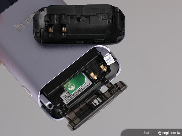 HTC Salsa讓你一手掌握臉書動態