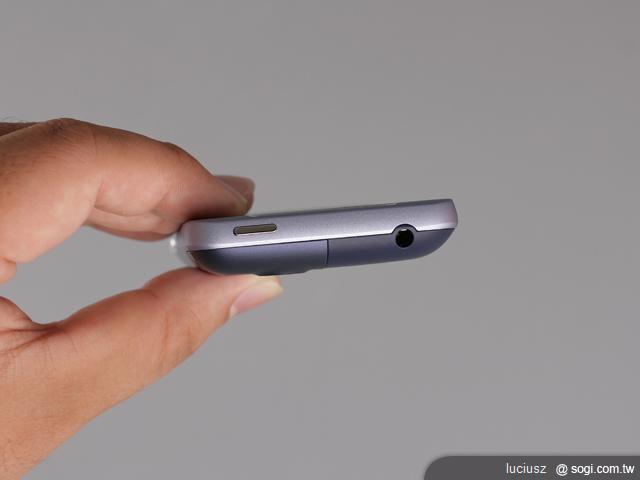 HTC Salsa讓你一手掌握臉書動態