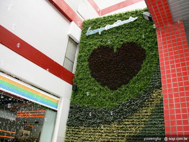 電信三雄威秀旗艦店開張 多款新機曝光