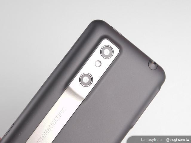 LG Optimus 3D 帶動裸視3D新風潮