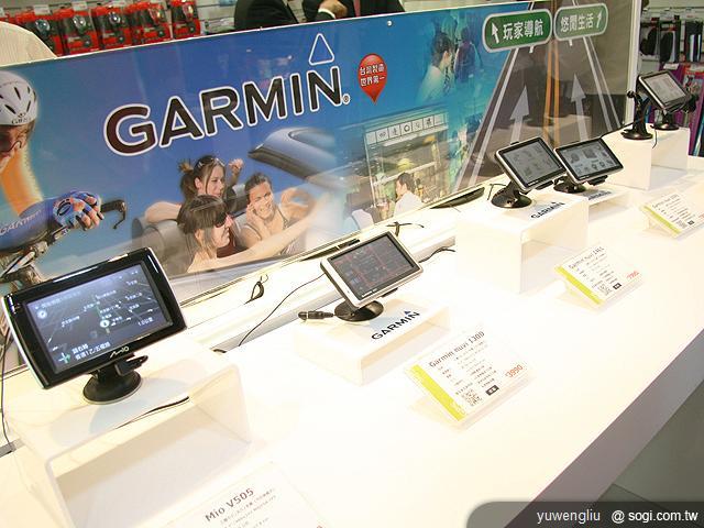 首家數位匯流「神腦數位」門市 站前開幕