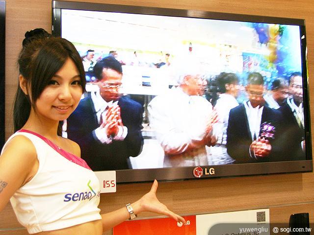 首家數位匯流「神腦數位」門市 站前開幕