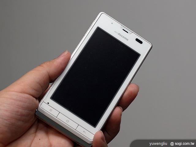 Sharp SH-13C 無線充電日系智慧機