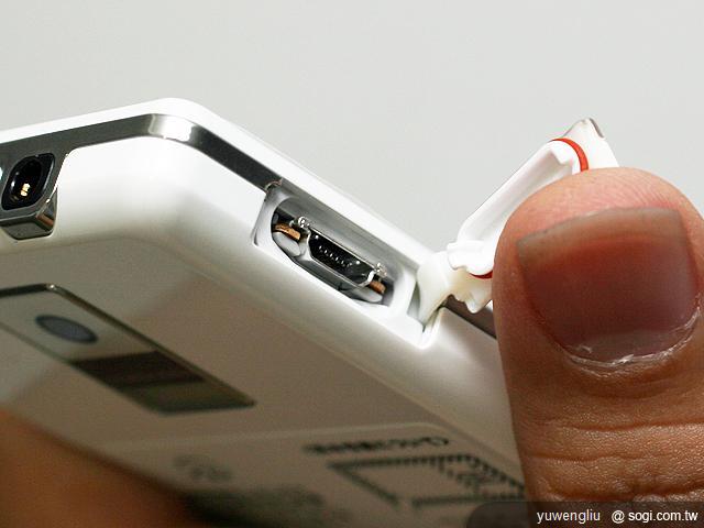 Sharp SH-13C 無線充電日系智慧機