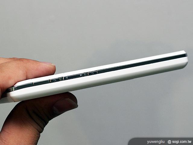 Sharp SH-13C 無線充電日系智慧機