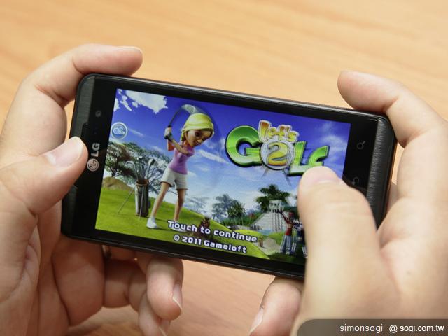 Optimus 3D迎戰EVO 3D 激凸遊戲實測！