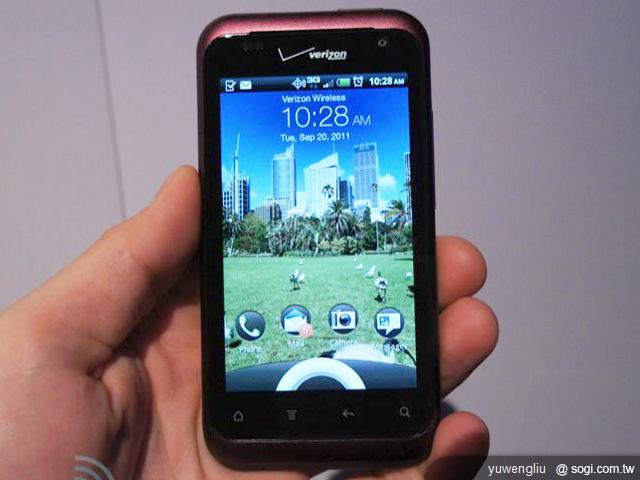 HTC Rhyme旋律機紐約發表!實機動手玩 HTC Rhyme旋律機紐約發表!實機動手玩