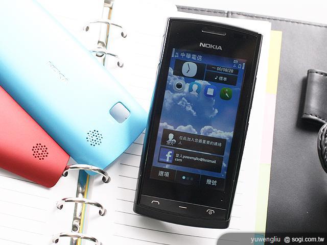 NOKIA 500 隨興多彩的智慧生活 NOKIA 500 隨興多彩的智慧生活