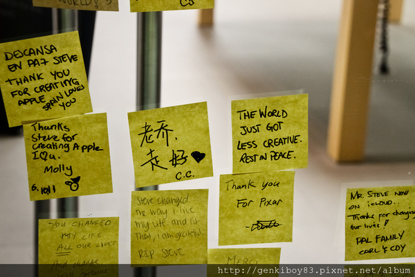 Steve Jobs上雲端後的Apple Store Steve Jobs上雲端後的Apple Store