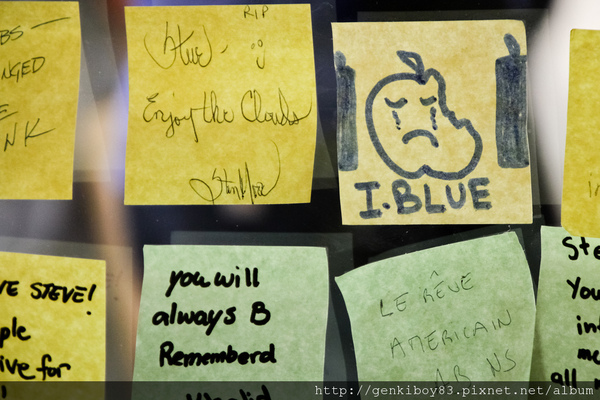 Steve Jobs上雲端後的Apple Store Steve Jobs上雲端後的Apple Store