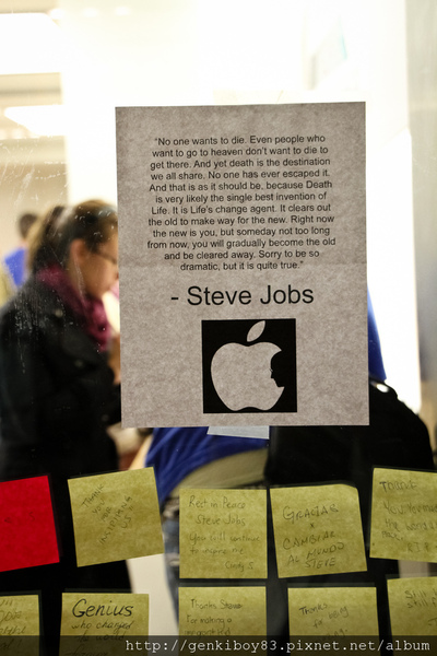 Steve Jobs上雲端後的Apple Store Steve Jobs上雲端後的Apple Store