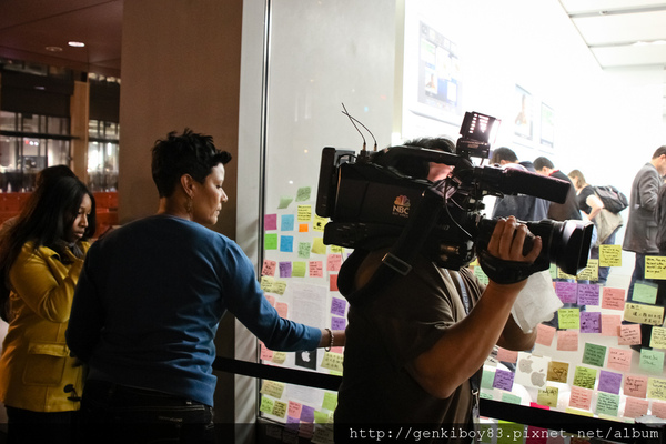 Steve Jobs上雲端後的Apple Store Steve Jobs上雲端後的Apple Store