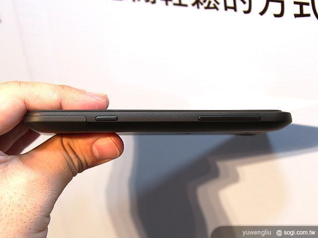 HTC TITAN、Radar芒果手機 中華搶先推