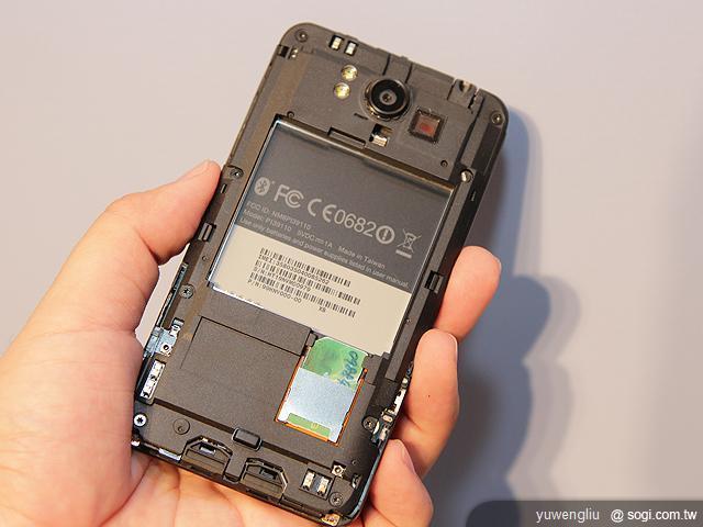 HTC TITAN、Radar芒果手機 中華搶先推