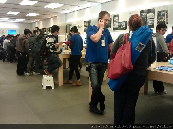 iPhone 4S排隊大作戰、開箱測試 iPhone 4S排隊大作戰、開箱測試