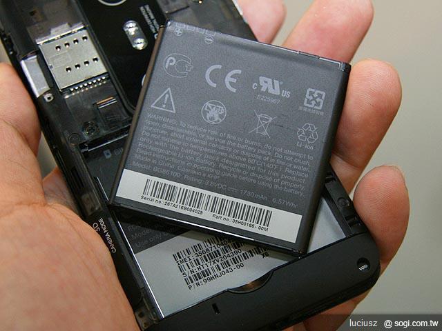 HTC EVO 3D 裸視3D攝錄王者