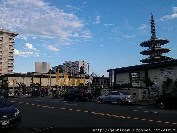 iPhone 4S/HTC Sensation拍照測試比較 iPhone 4S/HTC Sensation拍照測試比較