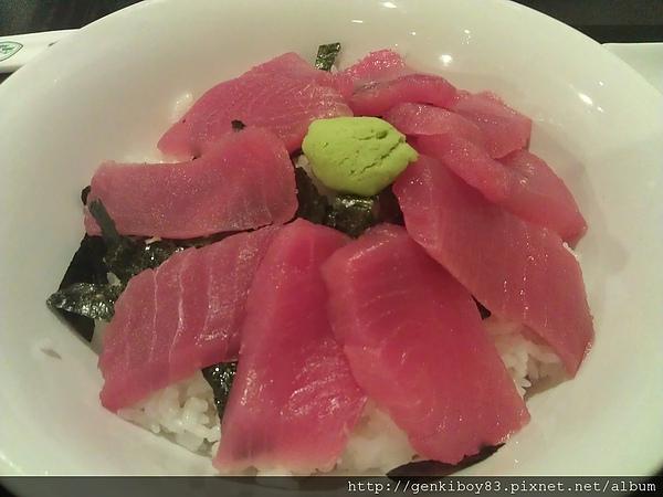 iPhone 4S/HTC Sensation拍照測試比較 iPhone 4S/HTC Sensation拍照測試比較