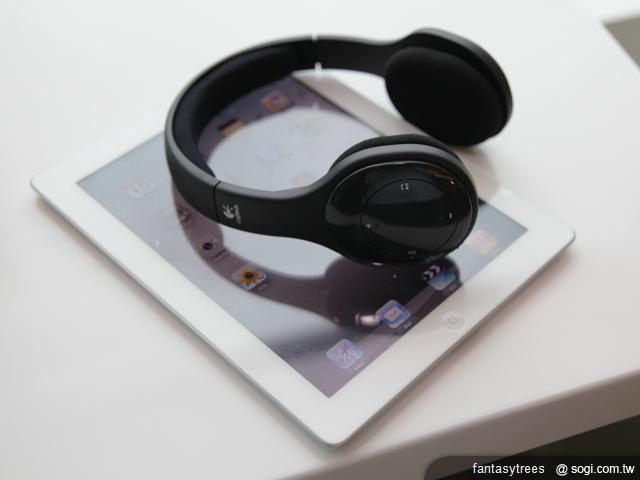 羅技推週邊配件 iPad 2變身變形平板