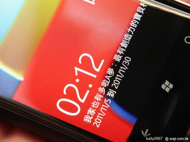 NOKIA Lumia 800/710芒果機 11/26起預購送好禮