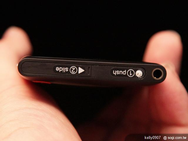 NOKIA Lumia 800/710芒果機 11/26起預購送好禮