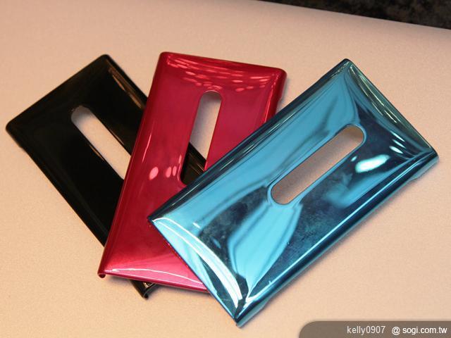 NOKIA Lumia 800/710芒果機 11/26起預購送好禮