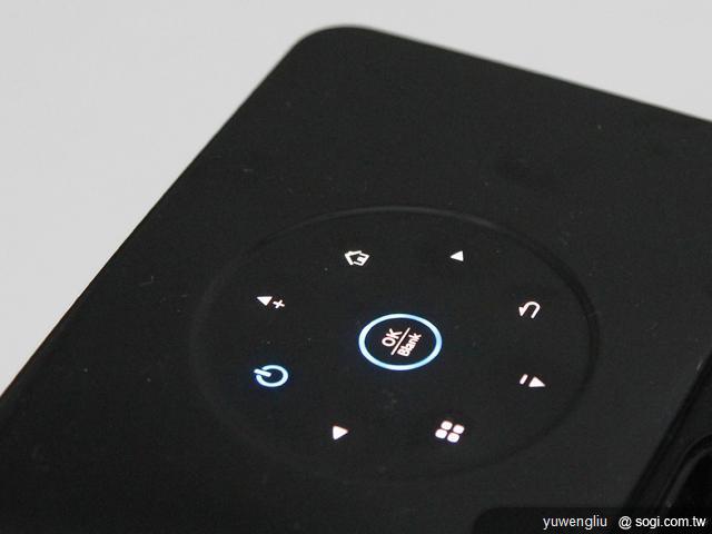 BenQ GP2迷你投影機 iPhone隨插即播 資訊月首賣