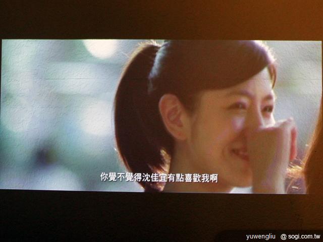 BenQ GP2迷你投影機 iPhone隨插即播 資訊月首賣