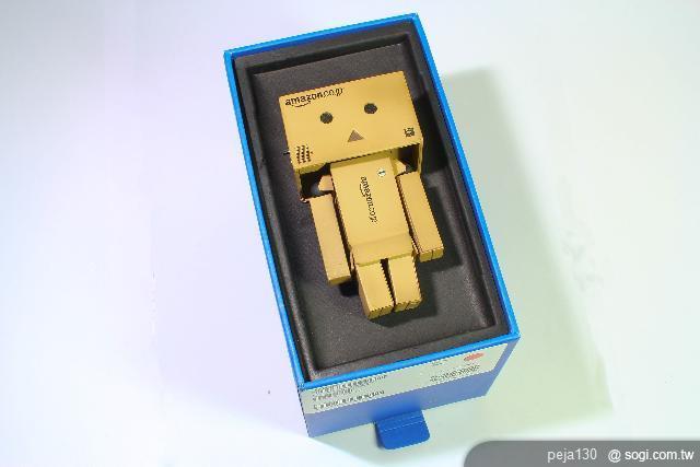 【簡易開箱】阿楞的 Nokia Lumia 800 【簡易開箱】阿楞的 Nokia Lumia 800