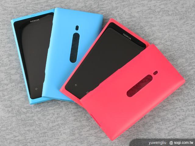 NOKIA Lumia 800 諾基亞芒果旗艦靚機