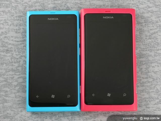 NOKIA Lumia 800 諾基亞芒果旗艦靚機