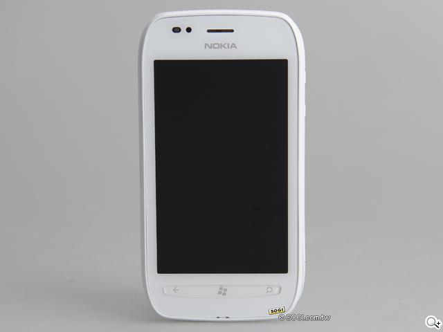 NOKIA Lumia 710 來自北歐的超值芒果