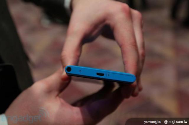 諾基亞WP新機Lumia 900正式亮相!【CES 2012】 諾基亞WP新機Lumia 900正式亮相!【CES 2012】