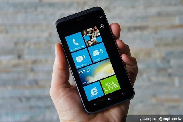 HTC TITAN II發表 相機升級1600萬畫素【CES 2012】 HTC TITAN II發表 相機升級1600萬畫素【CES 2012】