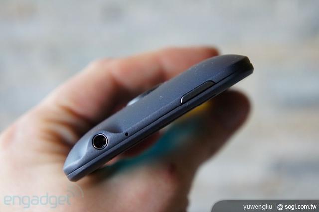 HTC TITAN II發表 相機升級1600萬畫素【CES 2012】 HTC TITAN II發表 相機升級1600萬畫素【CES 2012】