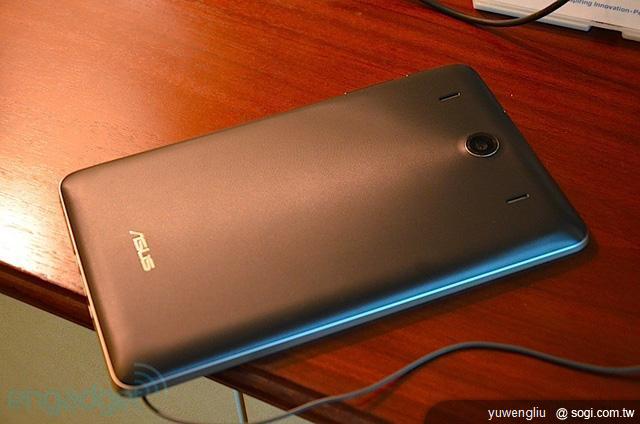 ASUS Eee Pad三連發 至尊平板再升級【CES 2012】 ASUS Eee Pad三連發 至尊平板再升級【CES 2012】